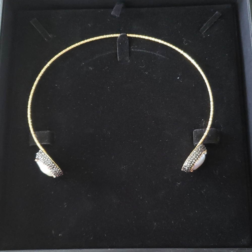 Baroque pearl wire choker